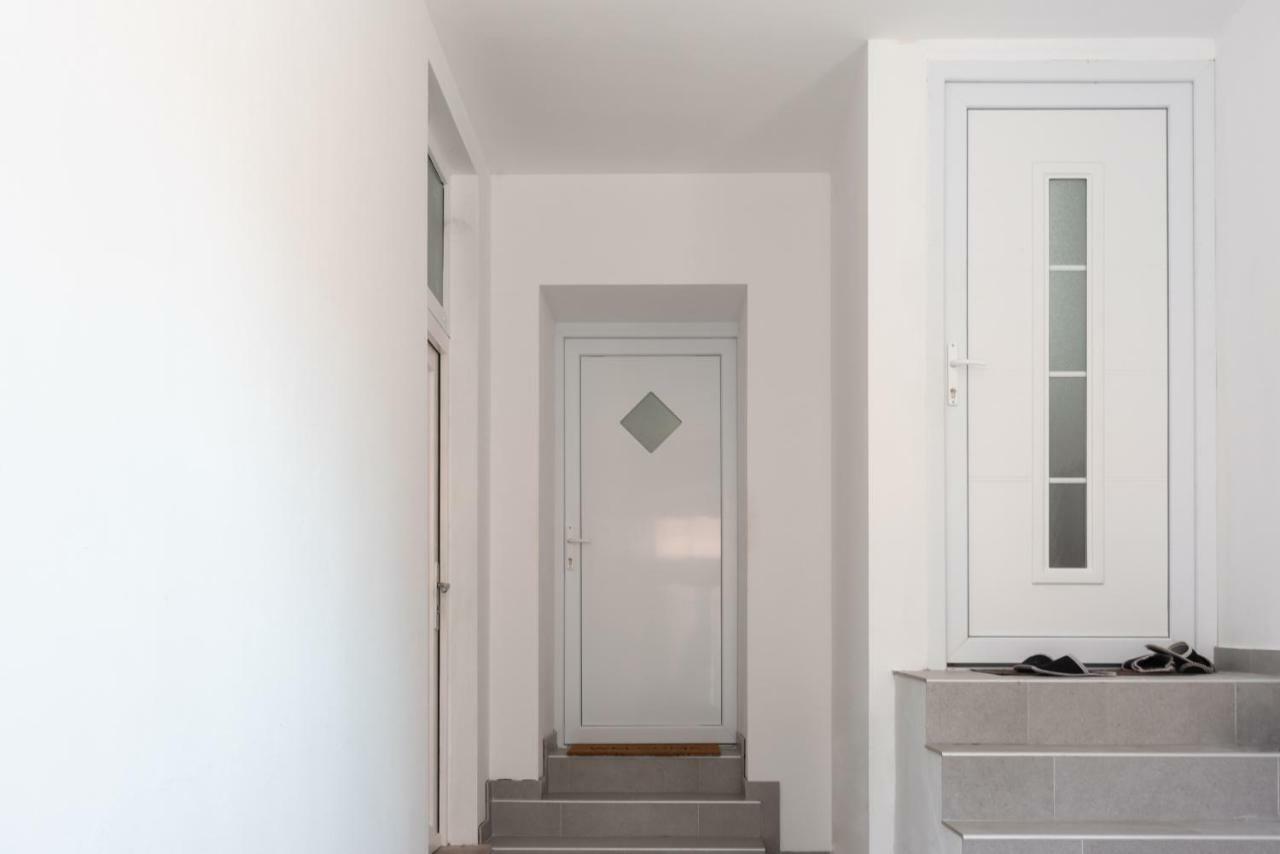 Demix Apartment *