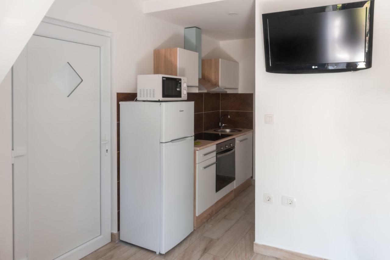 Demix Apartment